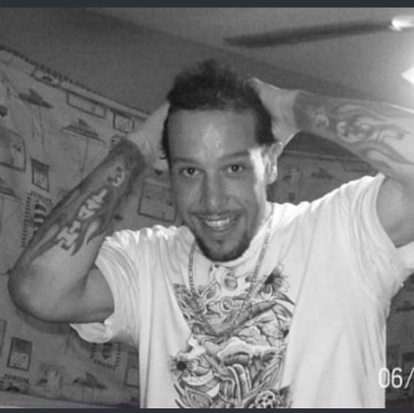 Profile Picture of Paul Gonzales (@paulgonzales368) on Poshmark