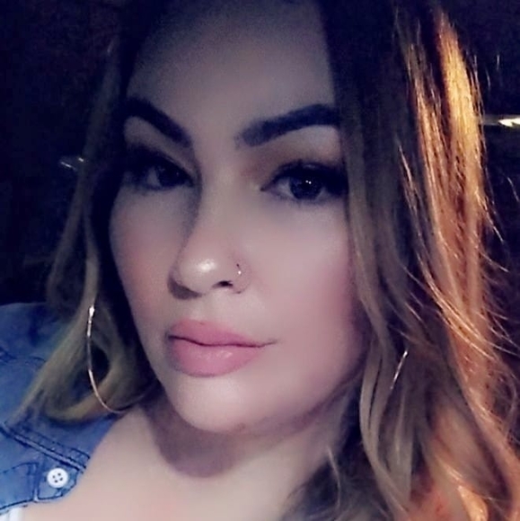 Profile Picture of Toya Lamorte (@toyalamorte) on Poshmark