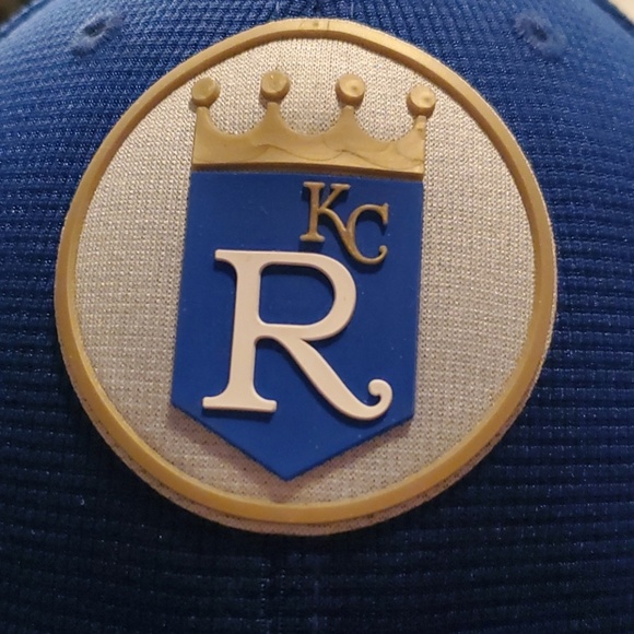 Profile Picture of Travis Graham (@yellowtravis121) on Poshmark