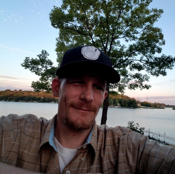 Profile Picture of Adam Heller (@ajhells) on Poshmark