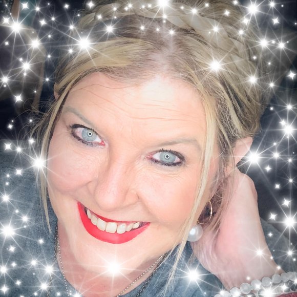 Profile Picture of Debra Binkley (@grammy09) on Poshmark