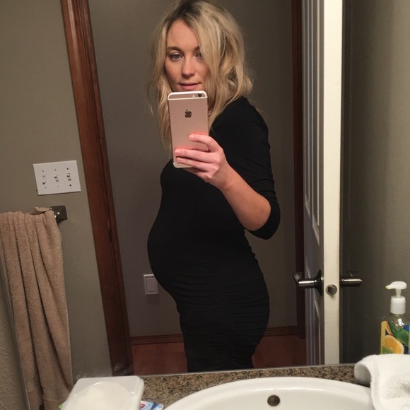 Profile Picture of Chrissy Fralick (@cschrissy) on Poshmark