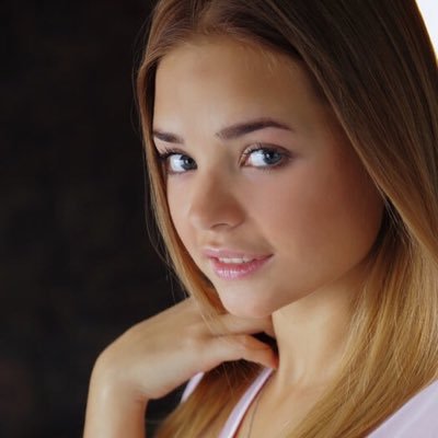 Profile Picture of Sara Thompson (@sarathompson311) on Twitter