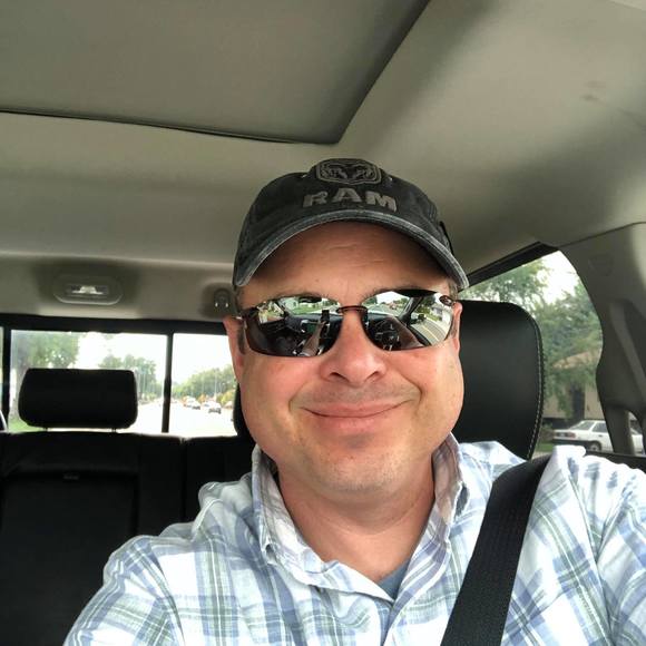 Profile Picture of Charles Cavaiani (@charlescavaiani) on Poshmark