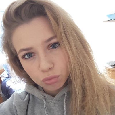 Profile Picture of Lily Peters (@lilypeters98) on Twitter