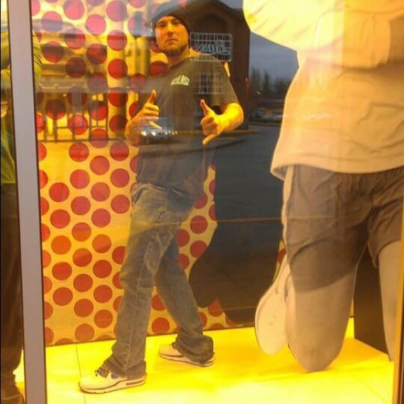 Steven Wedgeworth - Poshmark Profile Picture of Steven Wedgeworth (@steven2316) on Poshmark