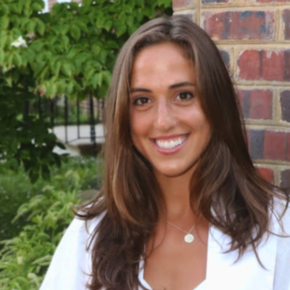 Profile Picture of Carolyn Modlish (@cmodlish) on Poshmark