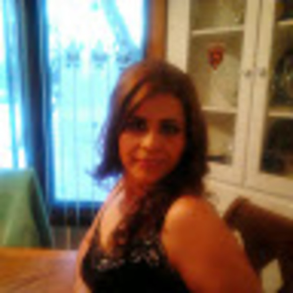 Profile Picture of Elva Gutierrez (@elvagutierrez31) on Poshmark
