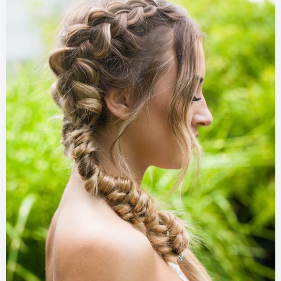 Profile Picture of Jules Kovel (@juliek24) on Poshmark