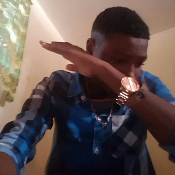 Profile Picture of Lordenshy Morvan (@lordenshymorvan) on Poshmark