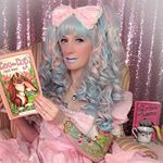 Profile Picture of Sage Griffin (@momanycolors) on Instagram
