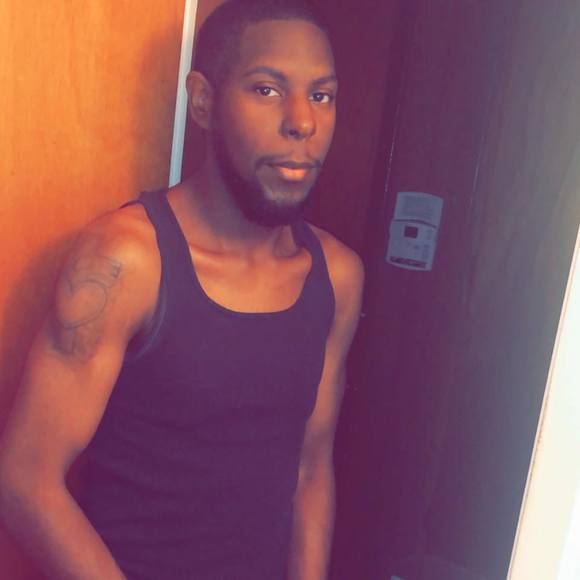 Profile Picture of Carlos Holmes (@realistgirl23) on Poshmark