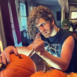 Profile Picture of Andrew Parker (@fritzbonelord) on Instagram