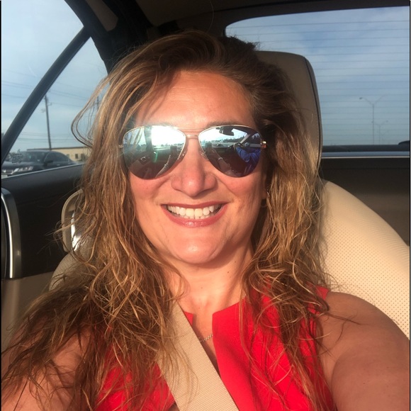 Profile Picture of Marie Kosmin (@marie_koz) on Poshmark