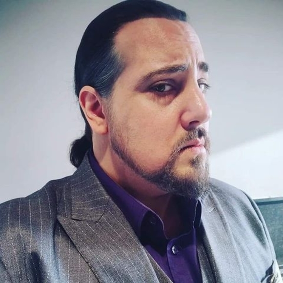 Profile Picture of Mark Lomastro (@lomastro33) on Poshmark