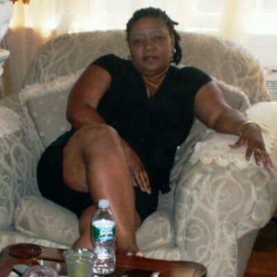 Profile Picture of Lisa James-Gilkes (@lisaempress) on Twitter