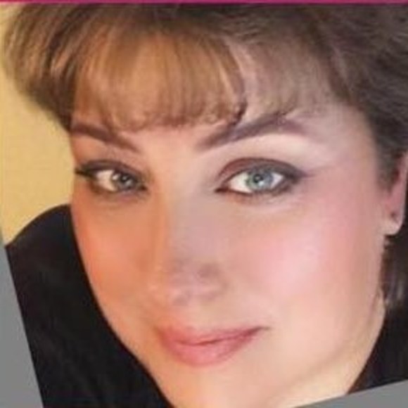 Profile Picture of Dawn Bird (@mommabirdy) on Poshmark