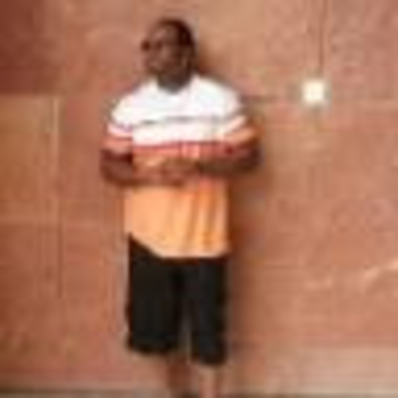 Profile Picture of George Gibson (@bigboyy20de) on Poshmark