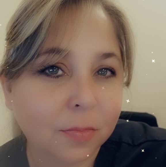 Profile Picture of Joy Hackett (@stircrazy509) on Poshmark