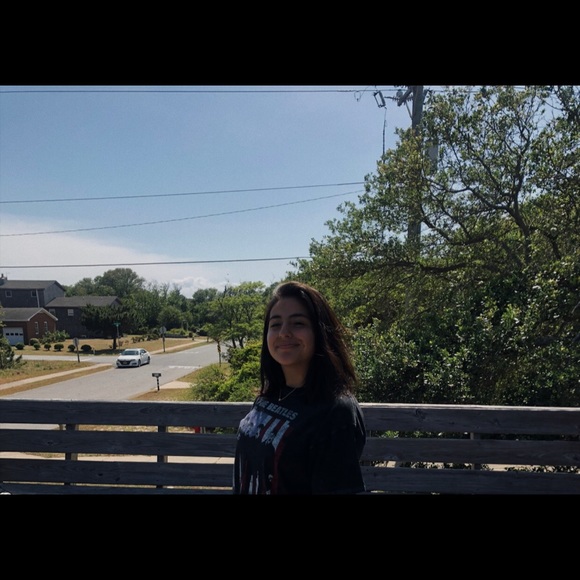 Profile Picture of Andrea Carrera (@drec04) on Poshmark