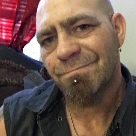 Profile Picture of Robert Topping (@roberttopping) on Poshmark