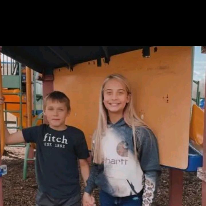 Profile Picture of your mom.com (@haydenholbrook245) on Tiktok