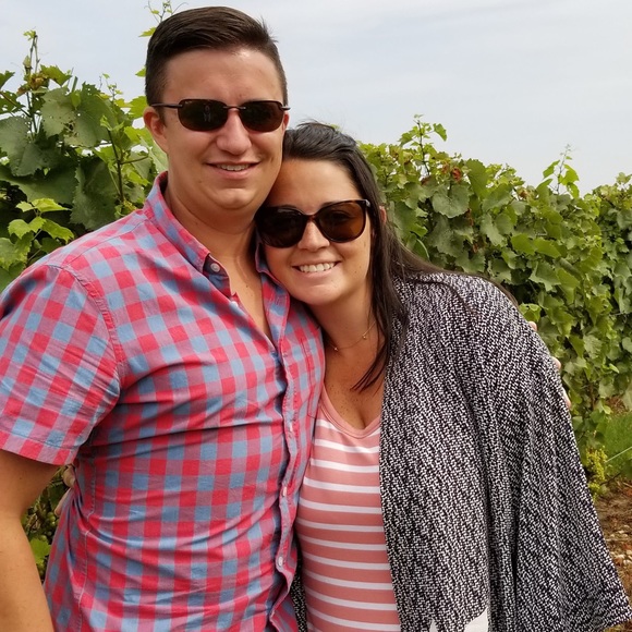 Profile Picture of Kiley Eliasson (@kileyeliasson25) on Poshmark