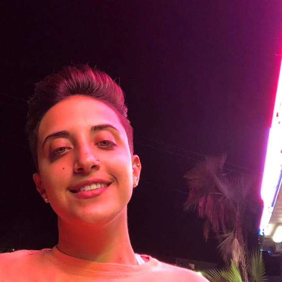 Profile Picture of Angel Beshirian-omar (@angeldelaluna) on Poshmark