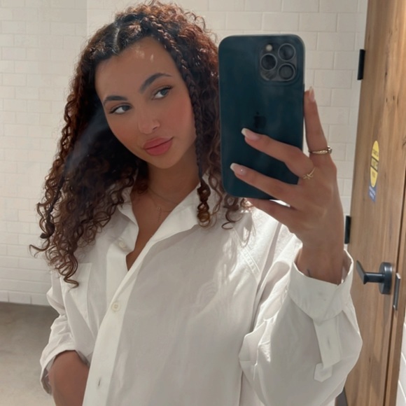 Profile Picture of Bianca Di felice (@biancadifelice) on Poshmark