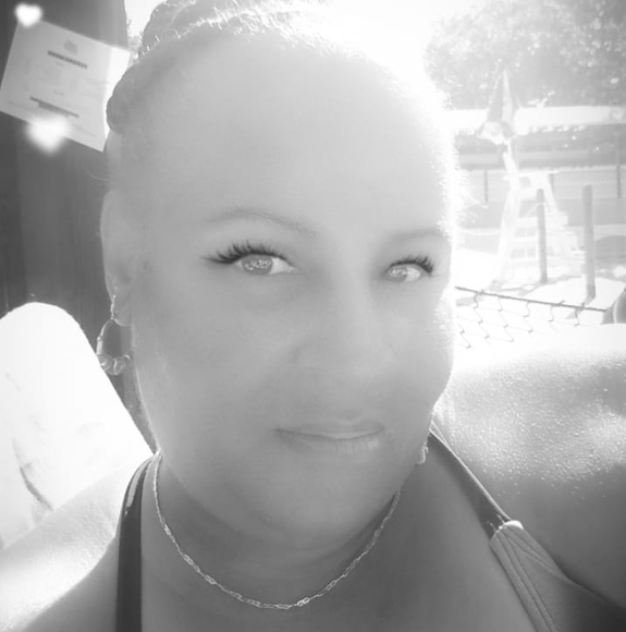 Profile Picture of Ouida Lo lucas (@oloatman) on Poshmark