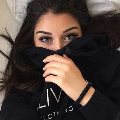 Profile Picture of  ♥JuliaPotter ♥ (@JuliaPotter_S2) on Twitter