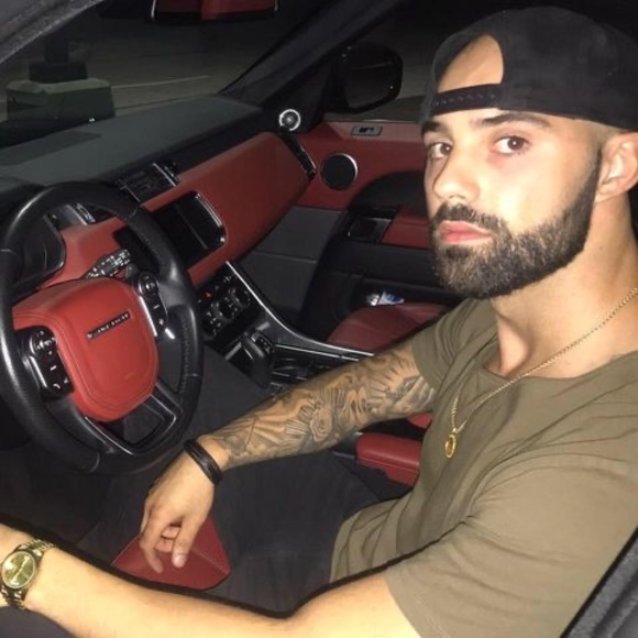 Profile Picture of Mike Miranda (@mikemiranda272) on Poshmark