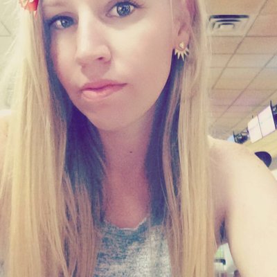 Profile Picture of Kelli Henderson (@pinkninja09) on Twitter