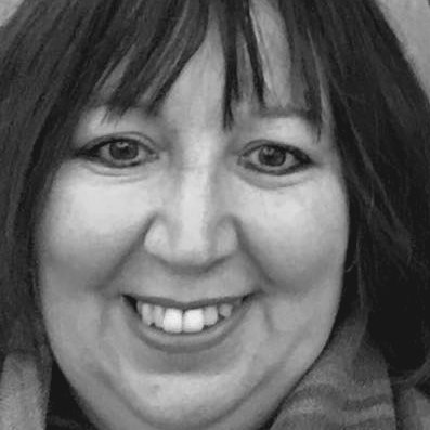 Profile Picture of Mandy Hall (@halla1909) on Twitter