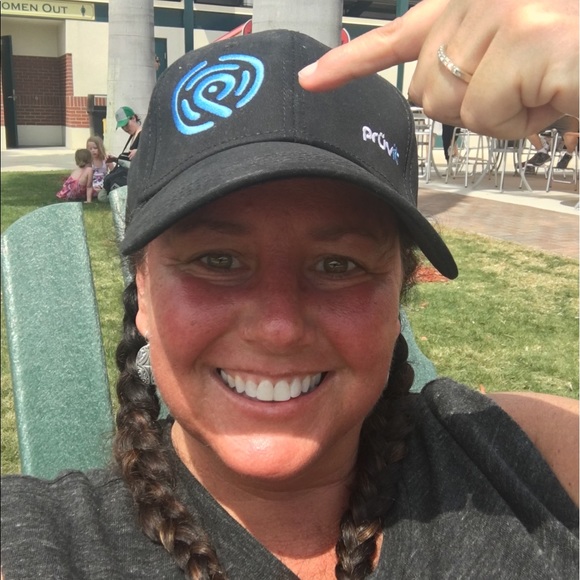 Profile Picture of Shawn Pierce (@shawnmarie1987) on Poshmark