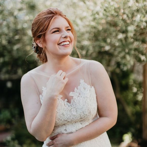 Profile Picture of Amie Hackimer (@amiehackimer) on Poshmark
