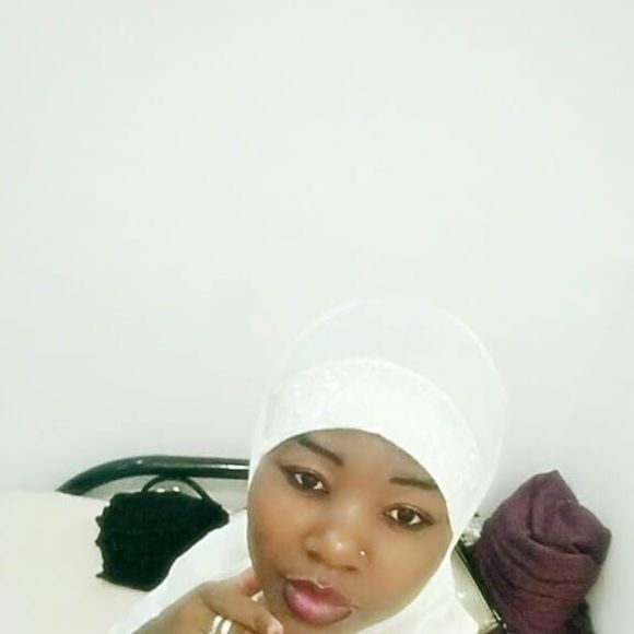 Profile Picture of Lonnie Perry (@bluelust) on Poshmark