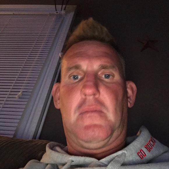 Profile Picture of Brian Lee (@brianlewislee) on Poshmark