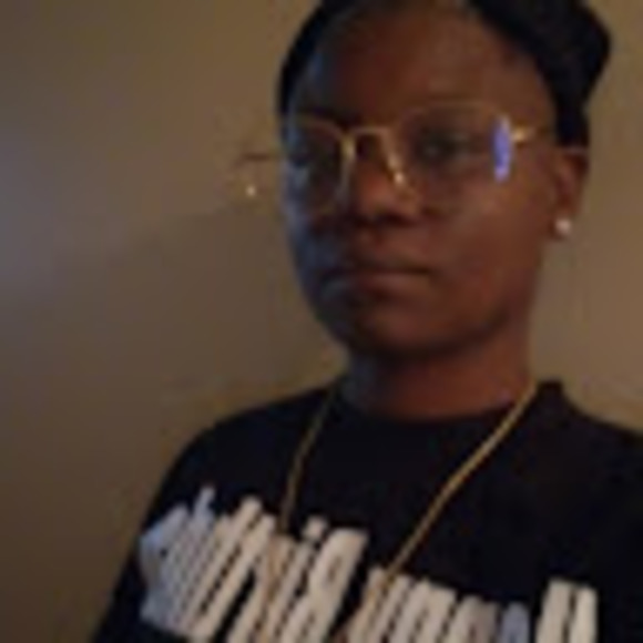 Profile Picture of Kim Mac (@mclemorek02) on Poshmark