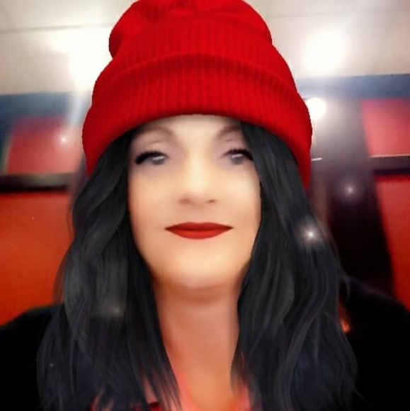 Profile Picture of Ashlynn Markum (@ashlynnmarkum) on Poshmark