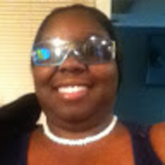 Profile Picture of Sabrina Hinton (@sweetbree230) on Poshmark