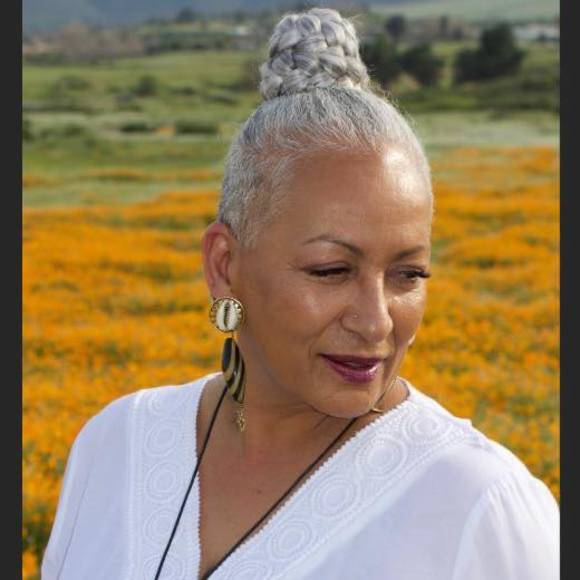 Profile Picture of Stephanie Andrews (@stephanieand671) on Poshmark