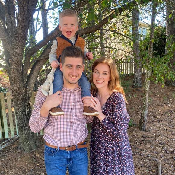 Ashleigh Rostin - Poshmark Profile Picture of Ashleigh Rostin (@ashrostin) on Poshmark