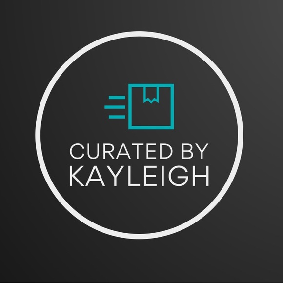 Profile Picture of Kayleigh Moquin (@kaymoquin) on Poshmark