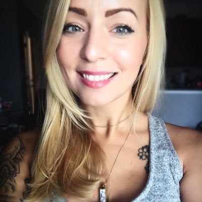 Profile Picture of *JeSuisPrestJess* (@JeSuisPrestJess) on Twitter
