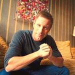 Profile Picture of Aaron Eckhart (@aaroneckhart_official) on Instagram