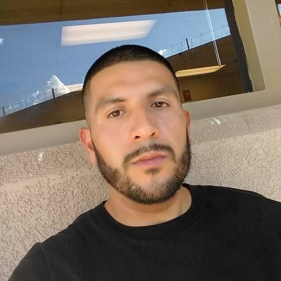 Profile Picture of Chris Kriz (@socalchriz1990) on Poshmark