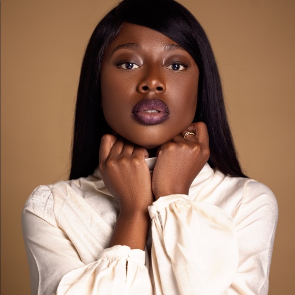 Profile Picture of Jade Edwards (@jadeasante) on Poshmark