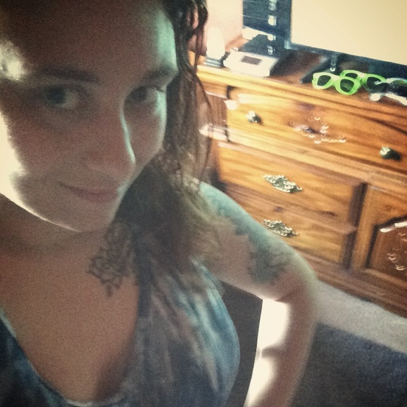 Profile Picture of Kellie Nyman (@tattedshorty) on Poshmark