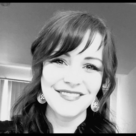 Profile Picture of Stacey Ledbetter (@mccallus) on Poshmark
